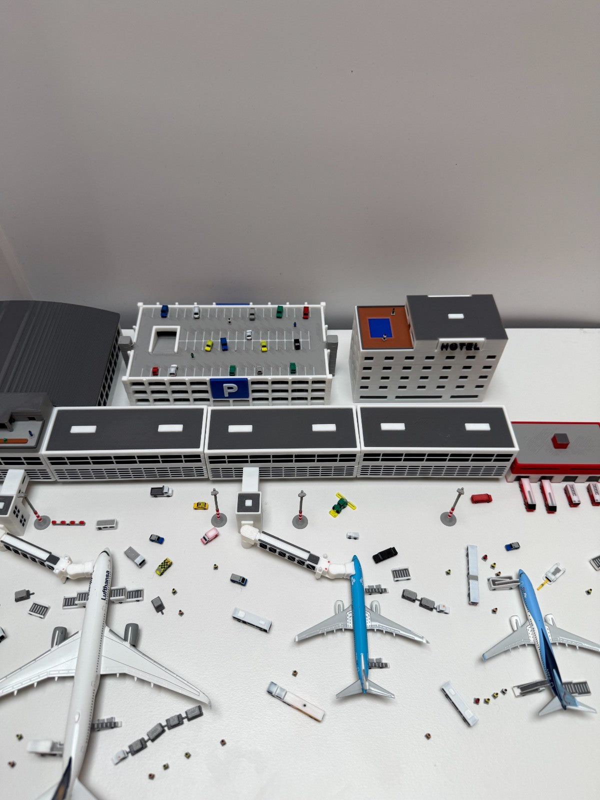 für Herpa Wings 1:500 Full Airport Set Flughafen Terminal GSE