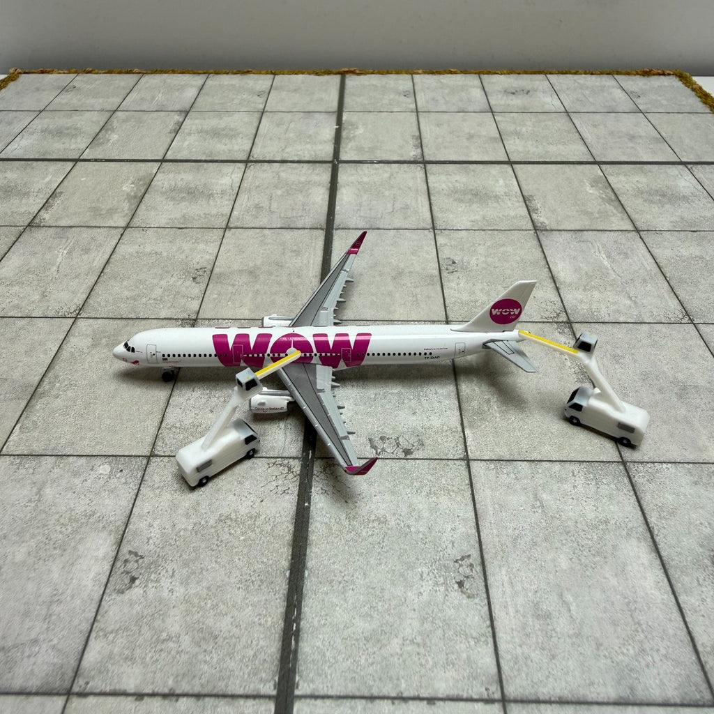 für Herpa Wings 1:500 / 1:400  10x Enteiser De-icing vehicles GSE