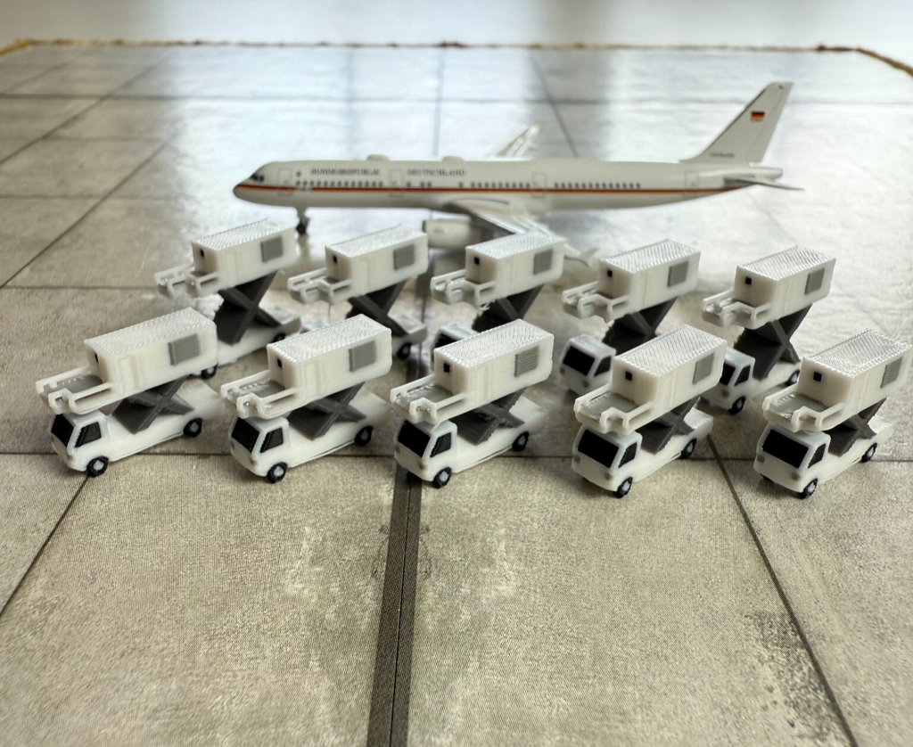 für Herpa Wings 1:500 / 1:400 10x Catering vehicles  GSE / Airport Accessoires
