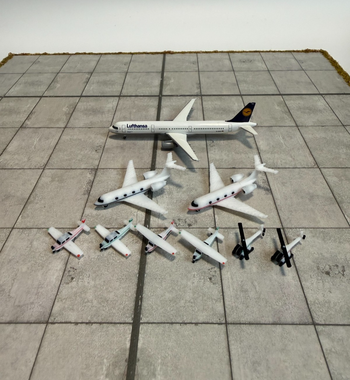 für Herpa 1:500 8x General Aviation Airplanes Cessna Piper  Helicopter GSE