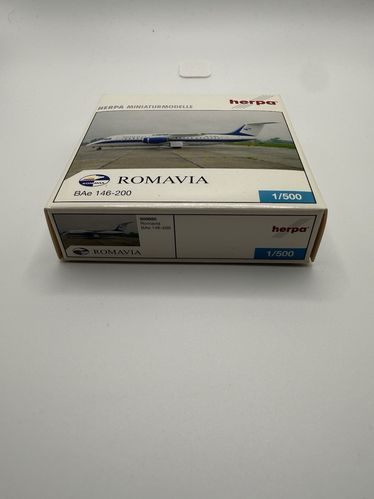 Herpa Wings 1:500 Romavia BAe-146