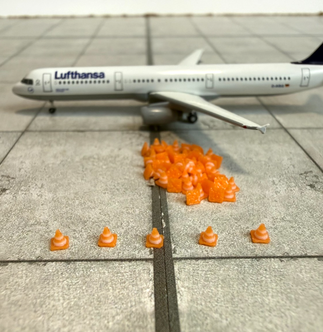 für Herpa Wings 1:500 / 1:400 50x Pilonen Pylons GSE / Airport Accessoires