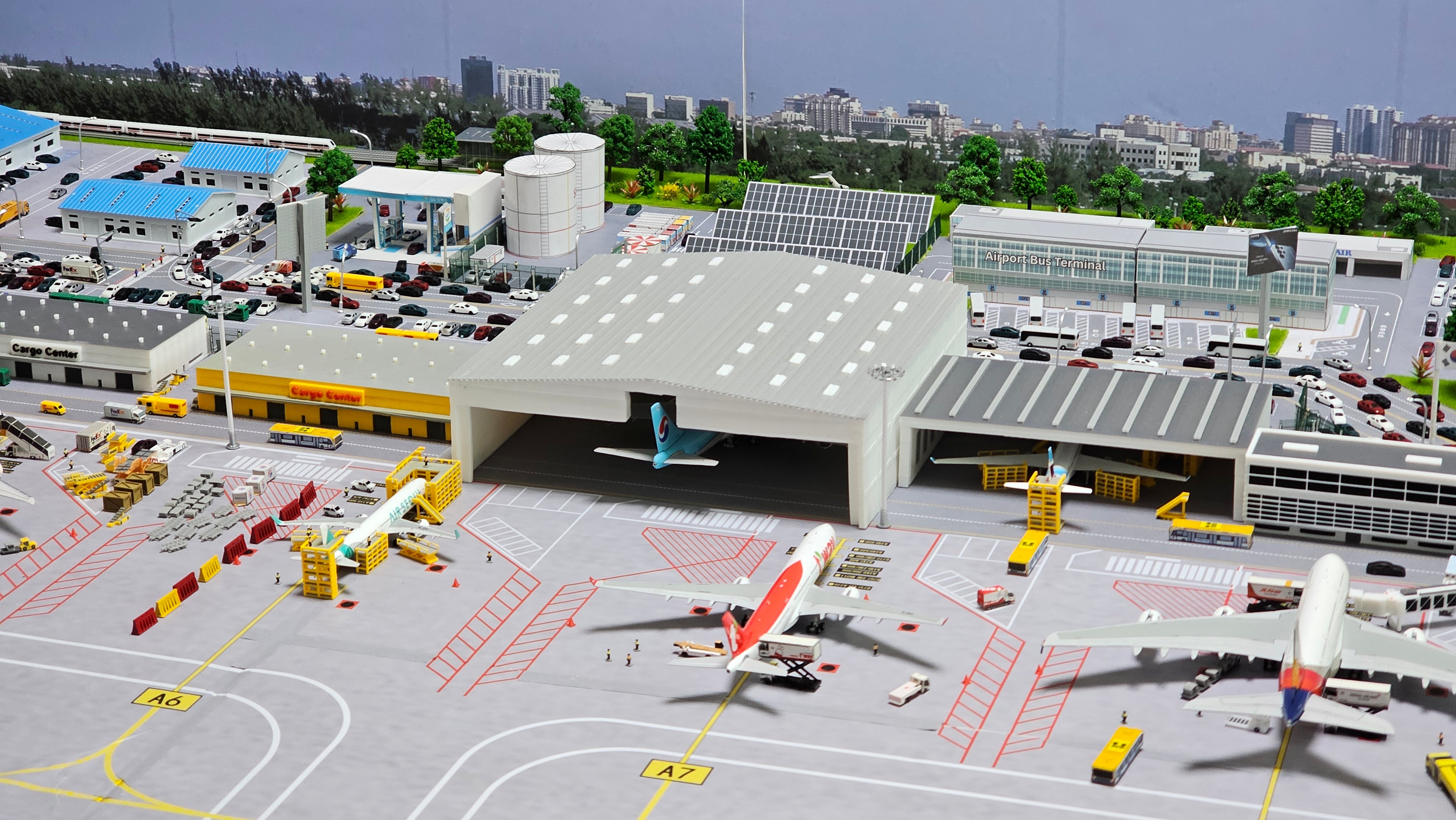 Hangar V4 1:500 / 1:400