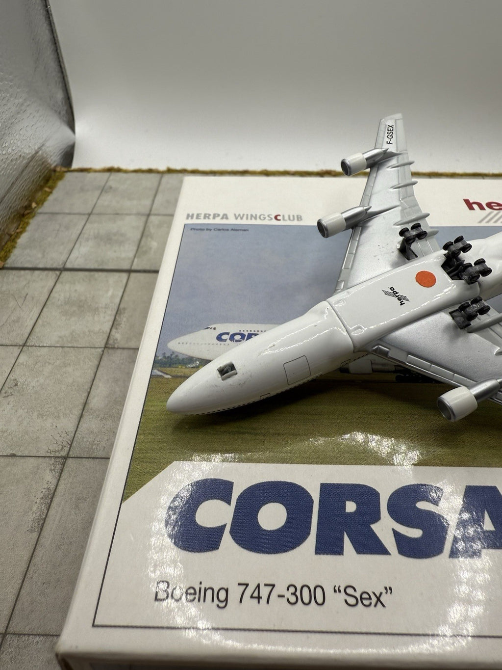 Herpa Wings 1:500 Corsair 747-300 Sex