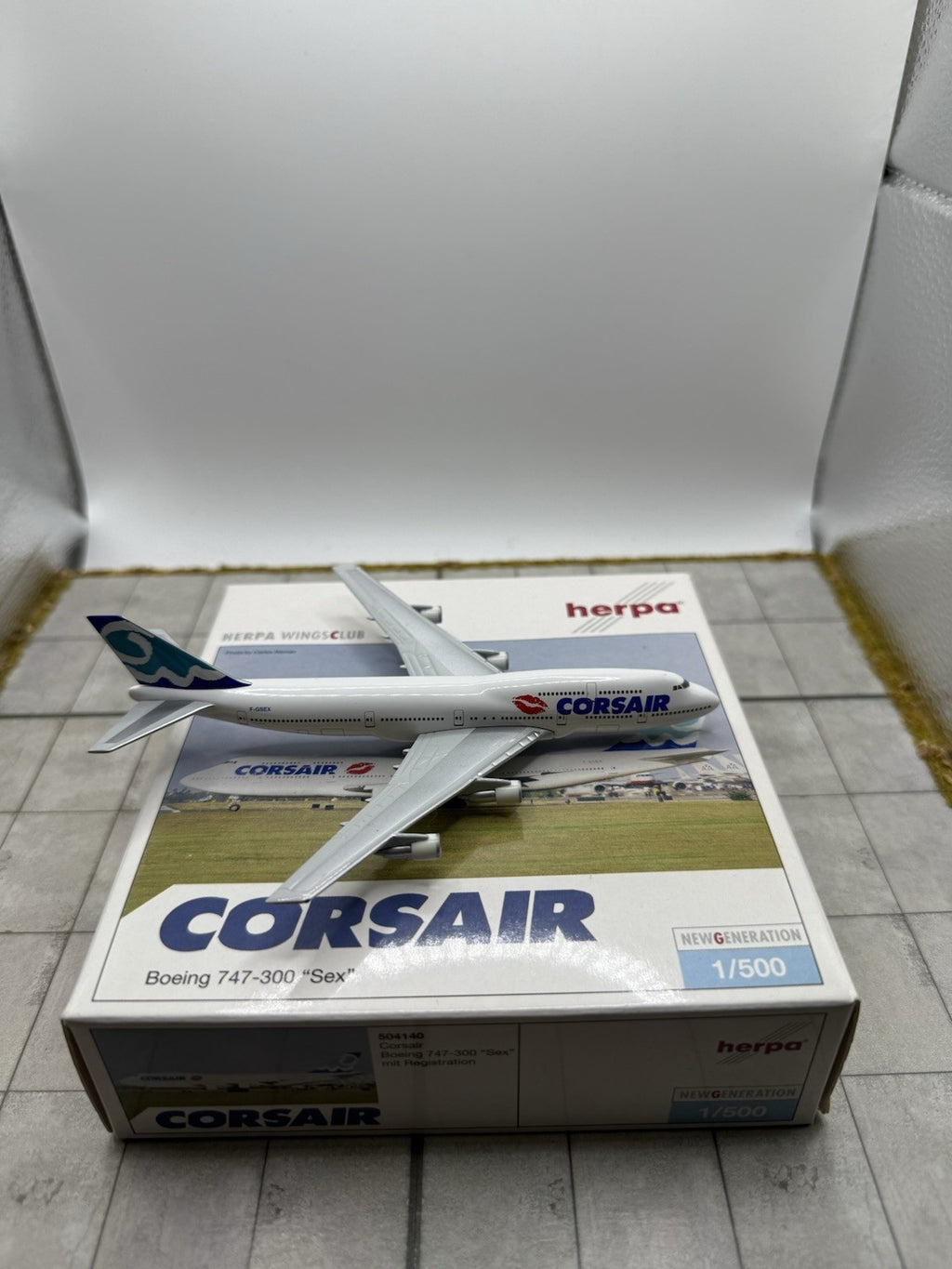 Herpa Wings 1:500 Corsair 747-300 Sex