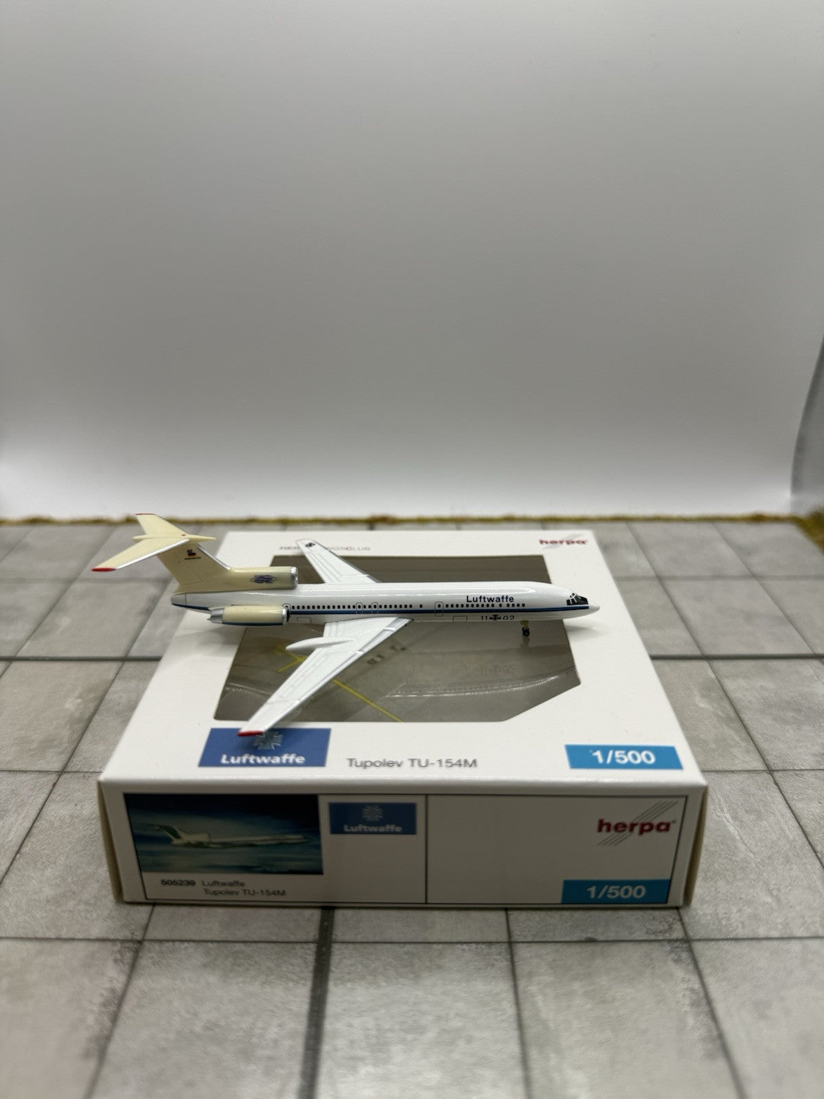 Herpa Wings 1:500 Luftwaffe Tu-154M